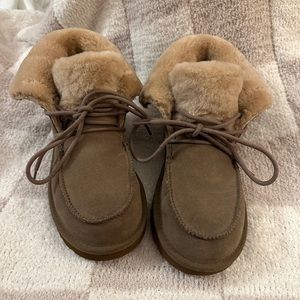 UGG Diara Chesnut bootie Women’s 10